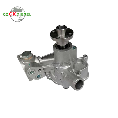 kupować Pompa wodna 15451-73030 07933-00130 1545173030 0793300130 dla silnika V4000 V4300 V4702 online manufacture